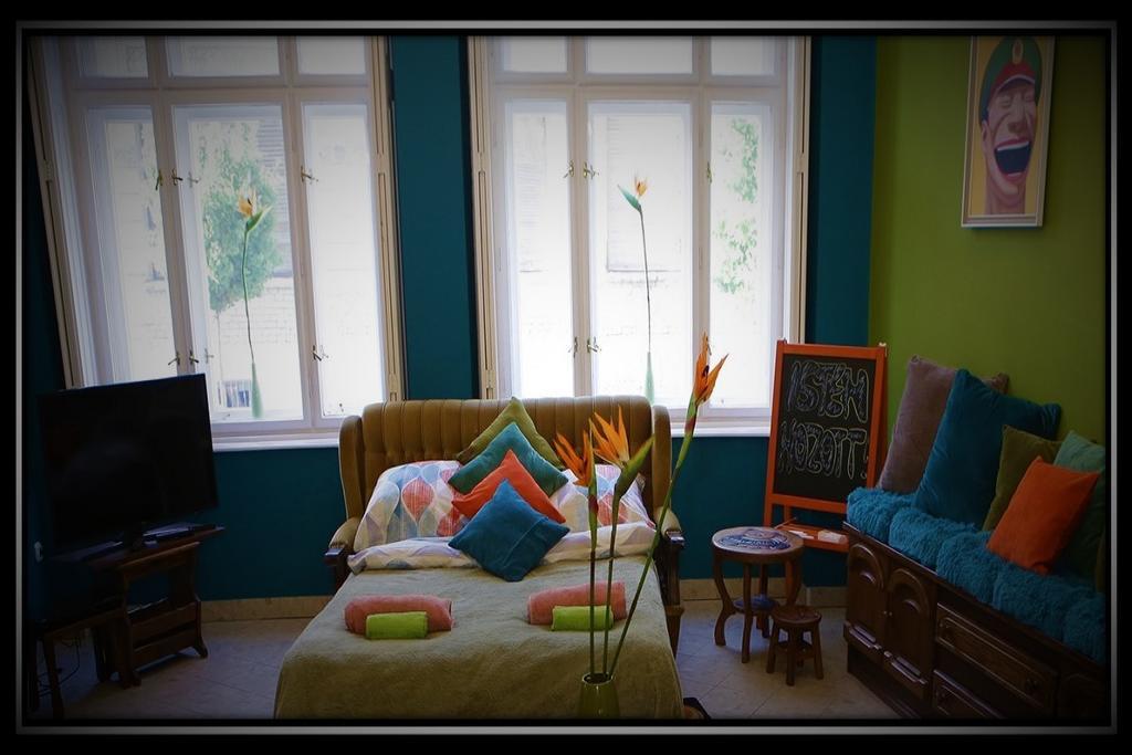 Ferienwohnung Happy Colours In Old Town Kecskemét Exterior foto